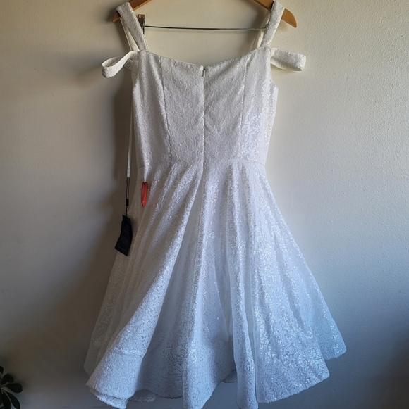 Mac Duggal, Sequined Cut Out Shoulder Skater Dress, Whit Sequins, Size‎ 6, NWT - Picture 4 of 15